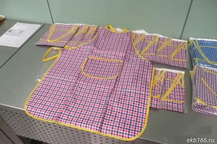 A citizen of Baku was detained at Koltsovo for attempting to smuggle 23 kilograms of aprons into Russia.