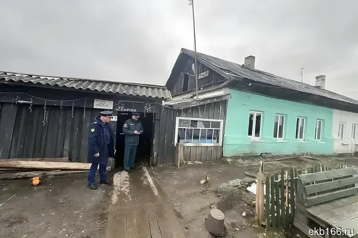 Villagers revealed who will take care of the girl whose family perished in a terrible fire in the Sverdlovsk region.