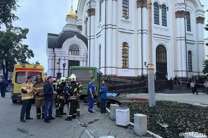 The identities of three pedestrians killed in a bus accident in Yekaterinburg have been established.