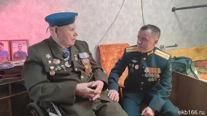 Командование ЦВО отметило парадом 101-летнего ветерана, который пошел на фронт в 17 лет. ФОТОРЕПОРТАЖ