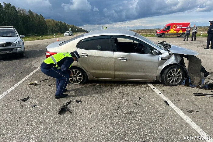 Three people were injured due to a driver's inattention near Kamensk-Uralsky (PHOTO)