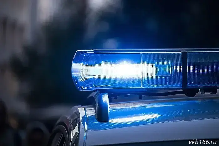 In Yekaterinburg, a 17-year-old employee of a mobile phone store accused her boss of rape.