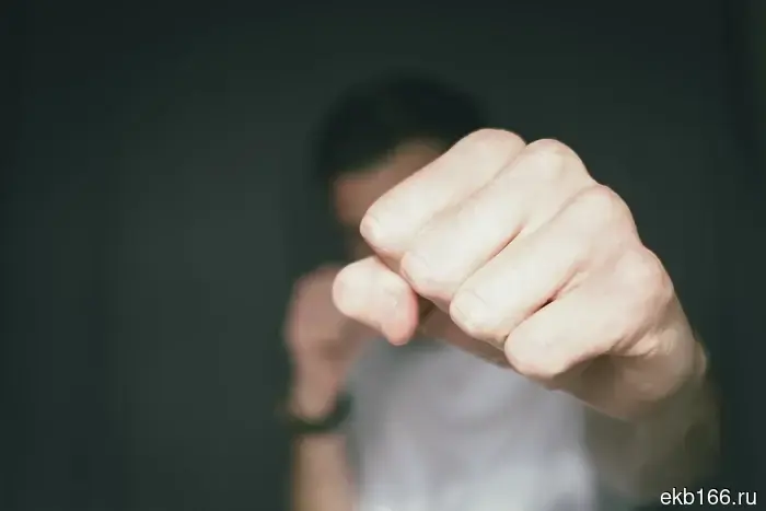 В Екатеринбурге в автобусе произошла драка из-за ненормативной лексики.