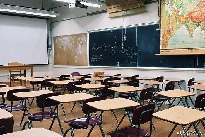 In Yekaterinburg there is no money to pay the salaries of school and kindergarten security guards.