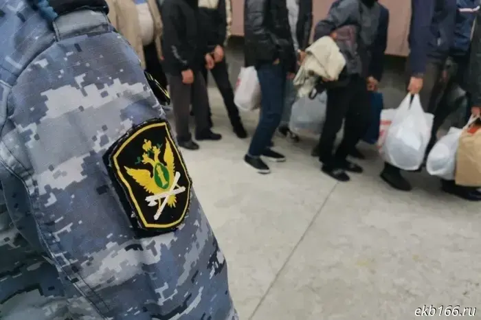 Свердловчанина, которого планировали депортировать в Узбекистан, спас один телефонный звонок.