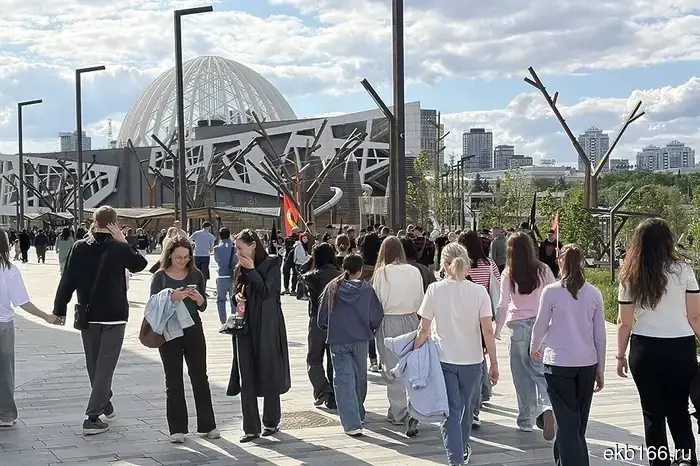В Екатеринбурге контролёров ЦУП привлекли в волонтёры ФКГС.