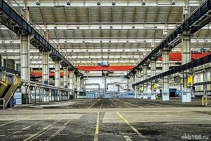 The Sverdlovsk industry began to decline even faster than the Russian one.