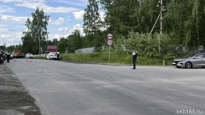 The driver died in Yekaterinburg in a collision on the Old Siberian Highway.