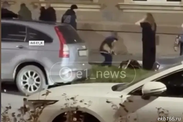 In Uralmash, a taxi driver shot a passenger in front of a child.