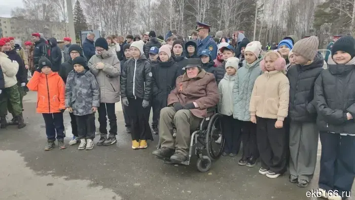 Командование ЦВО отметило парадом 101-летнего ветерана, который пошел на фронт в 17 лет. ФОТОРЕПОРТАЖ