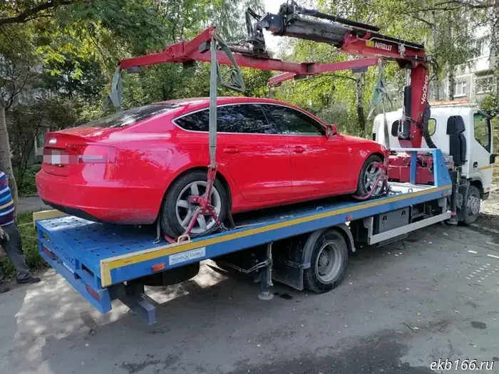A red Audi Q5 was seized in Pervouralsk because its female owner was a debtor.