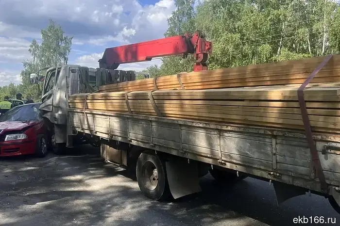The driver died in Yekaterinburg in a collision on the Old Siberian Highway.