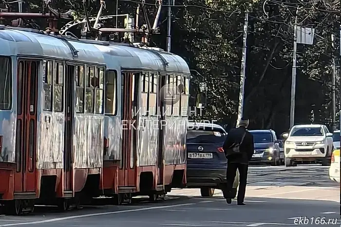 Near the Ural Federal University, tram No. 15 collided with a car.