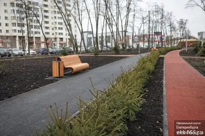 Мэру Екатеринбурга продемонстрировали процесс благоустройства парка, за который отдали голоса жители.