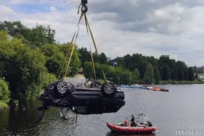 Установлена причина смерти женщин, погибших в ДТП на Lexus в Нижнем Тагиле.