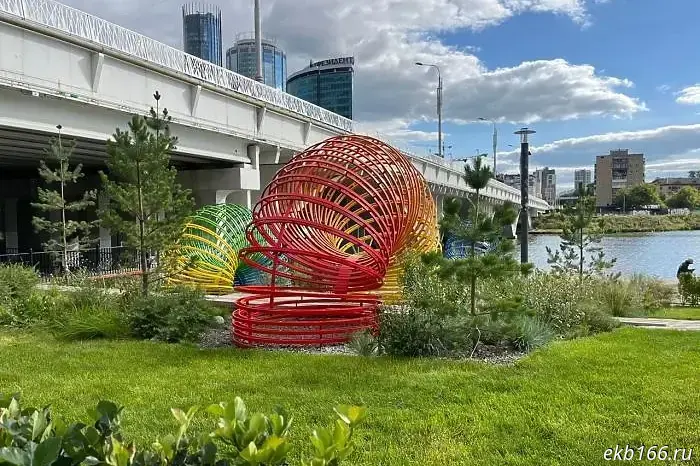 Makarovsky Bridge will be equipped with a security system at a cost of 50 million.