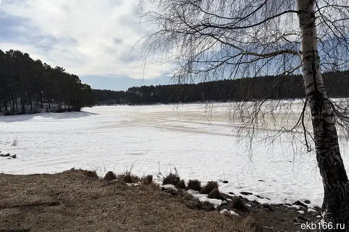 В Свердловской области из-за паводка деревни оказались изолированы от остальной территории.
