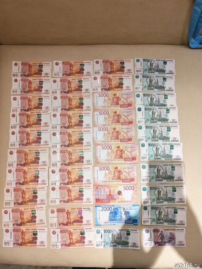 На Урале машинист РЖД осуществлял продажу водителям топлива, которое сливалось с тепловоза (ФОТО)
