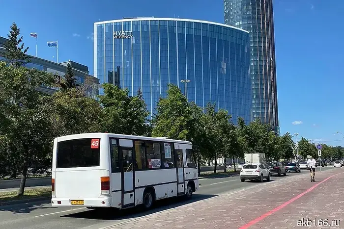 В Екатеринбурге изменится маршрут одного из популярных автобусов.