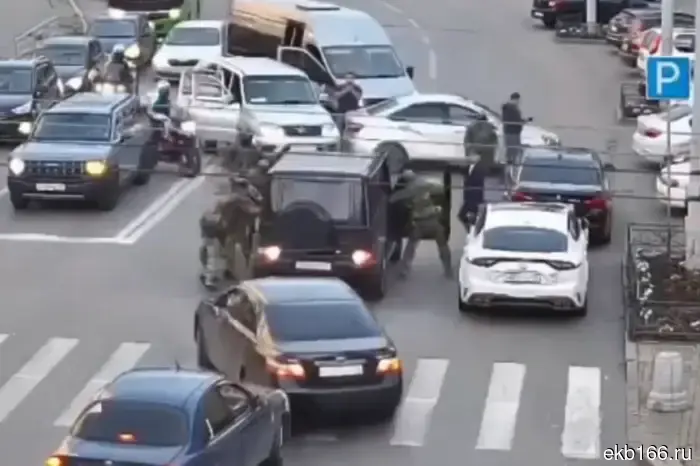 Для сына Шихлинского был установлен срок за применение насилия к сотруднику правоохранительных органов во время задержания отца.