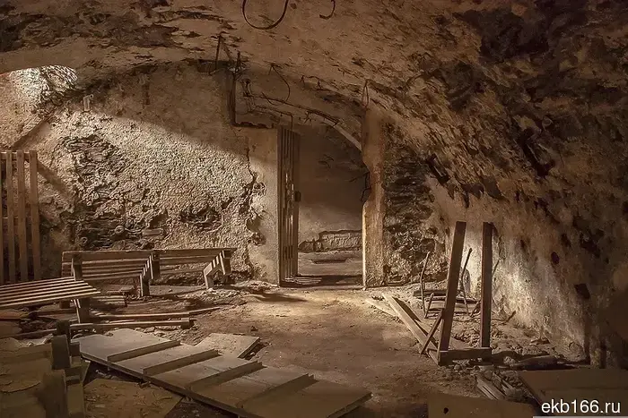 Residents of Yekaterinburg are invited to address the issue of bomb shelters in basements.