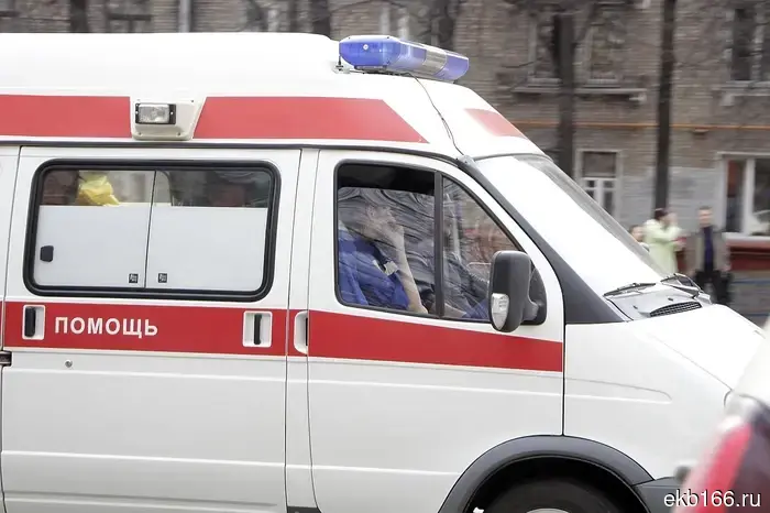 Yekaterinburg doctors saved a man from arm amputation after he fell from a height.