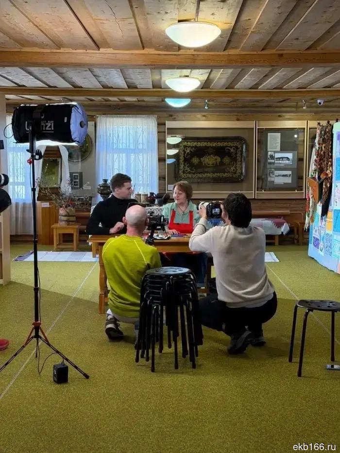 Это уже второй федеральный канал, который этой весной приезжает в свердловский город для записи тревел-шоу.