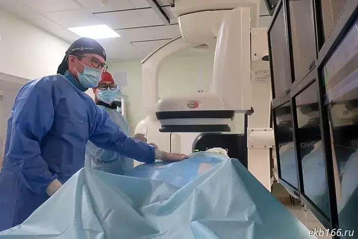 Оборудование, способствующее улучшению результатов лечения рака, было доставлено в Свердловский онкологический диспансер.