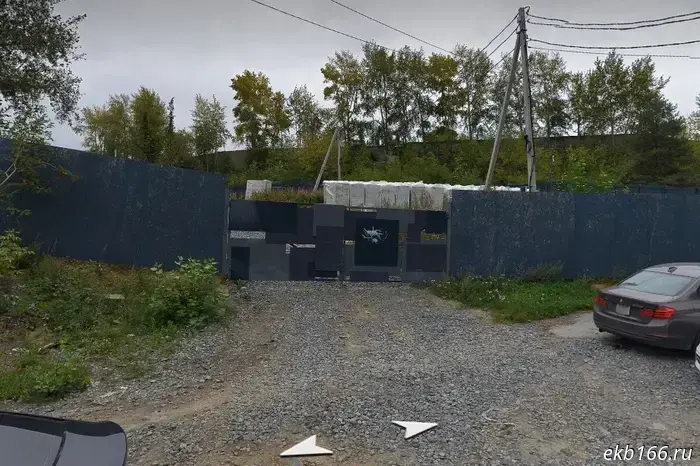 Several hectares of land are for sale at Uktus, filled with rows of garages.