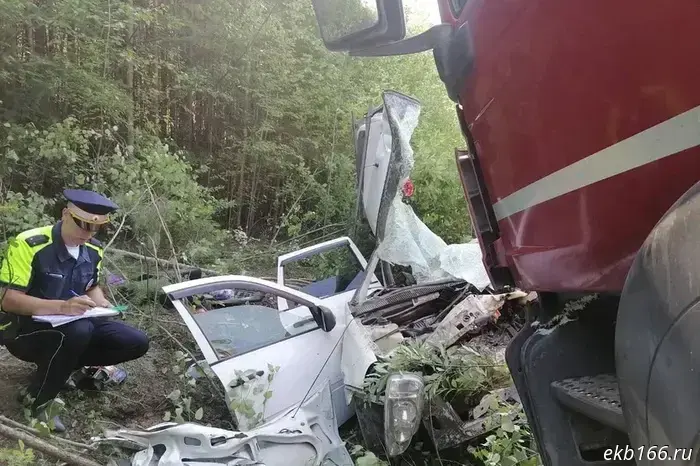 Woman in a Lada Kalina died near Serov in a collision with a MAN truck