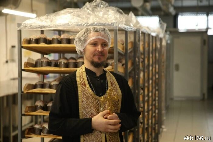 Медицинские работники Екатеринбурга в Пасху получат 5 тысяч куличей от Фонда святой Екатерины (ФОТО)