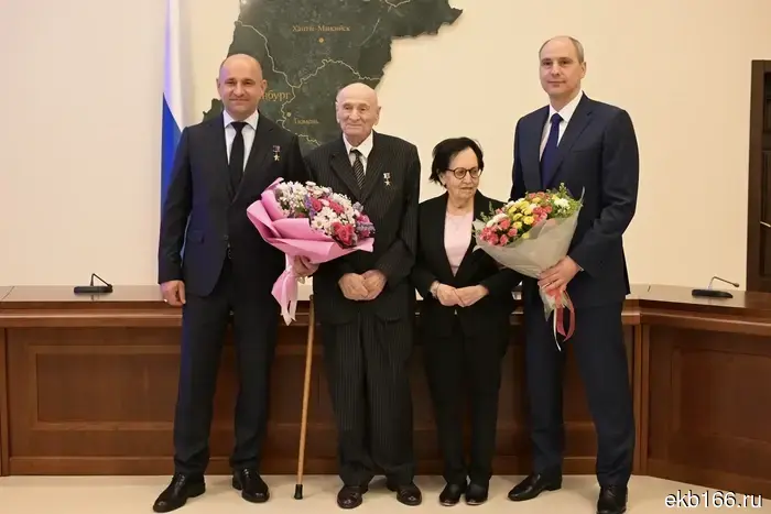 The medal "Hero of Labor of the Russian Federation" was awarded to Semyon Isaakovich Spektor.
