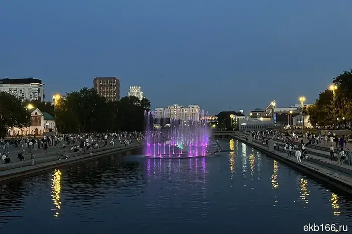 В Екатеринбурге в День молодежи выступит знаменитый артист.