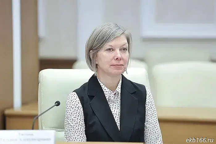 The Sverdlovsk children's ombudsman proposed a new way to combat train surfers.