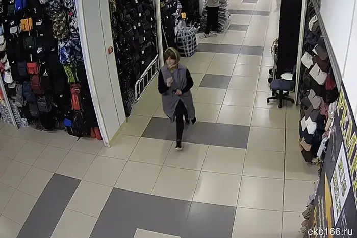 В Екатеринбурге 20-летняя воришка похитила из сумки бизнесвумен 1,2 миллиона рублей.