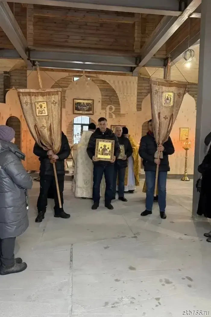 В селе Крылова был открыт храм, возведенный генеральным директором ООО «Простор» А.И. Леушкановым при духовном руководстве отца Сергия.