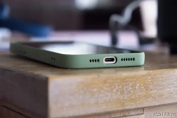 Fraudsters lured the mother of a deceased participant in the special military operation from Magnitogorsk to Yekaterinburg and took all her savings.