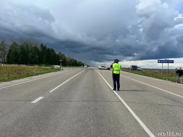 Three people were injured due to a driver's inattention near Kamensk-Uralsky (PHOTO)