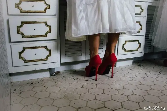 A well-known company used an advertising trick that caused a resident of Yekaterinburg to break her spine.