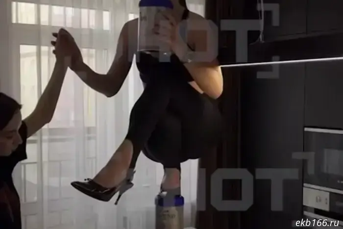 A woman from Yekaterinburg broke her spine while recording a trendy video.