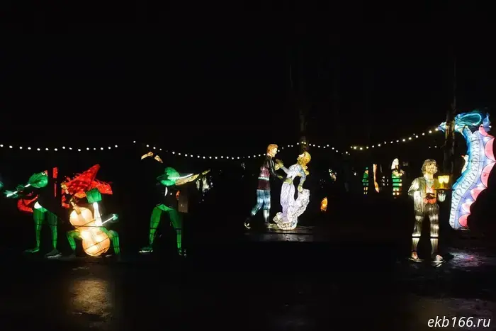 The "Kingdom of Magical Lights" festival opened in Mayakovsky Park. Photo report.