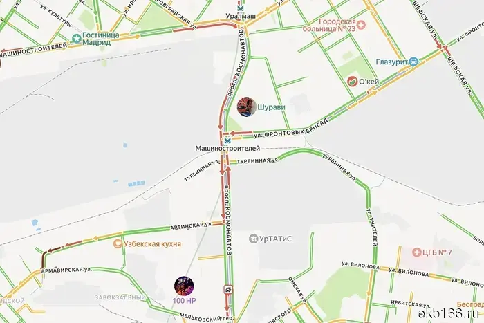 На проспекте Космонавтов неожиданно образовалась большая пробка.