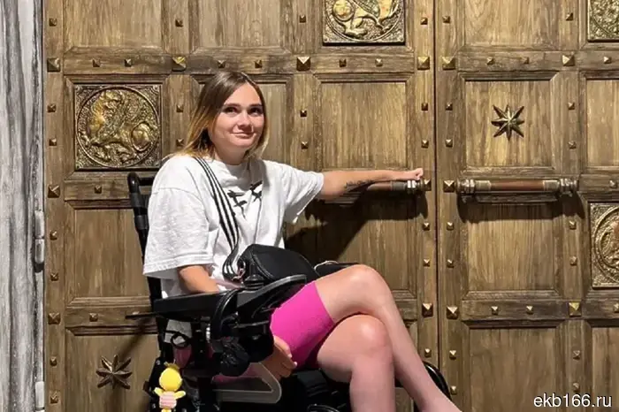 Екатеринбурженку, которая впала в кому в Таиланде после удаления зуба, будут транспортировать в Москву.