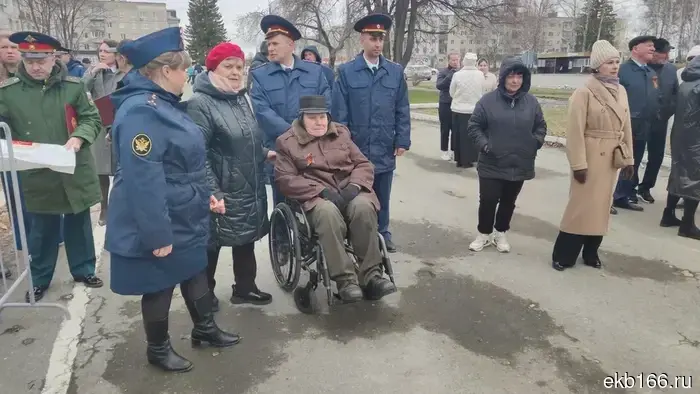 Командование ЦВО отметило парадом 101-летнего ветерана, который пошел на фронт в 17 лет. ФОТОРЕПОРТАЖ