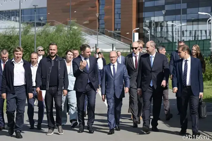 The Deputy Head of the Presidential Administration, Sergey Kiriyenko, unexpectedly arrived in Yekaterinburg.