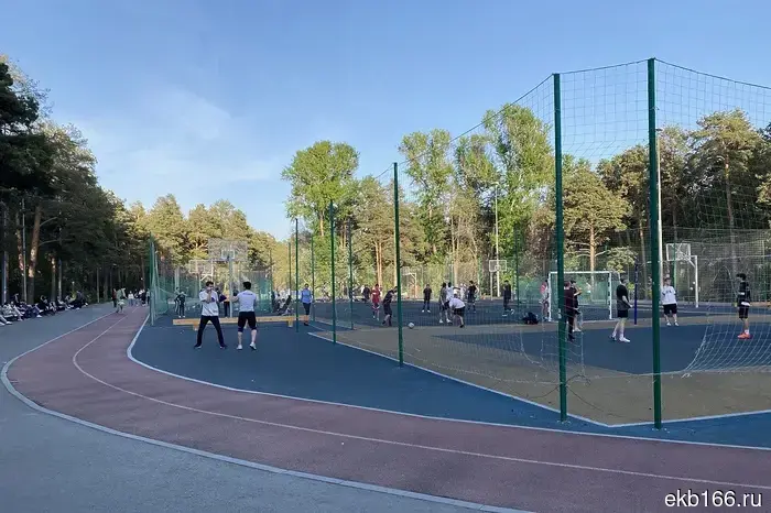 The doctor advised the residents of Sverdlovsk on how to start exercising.