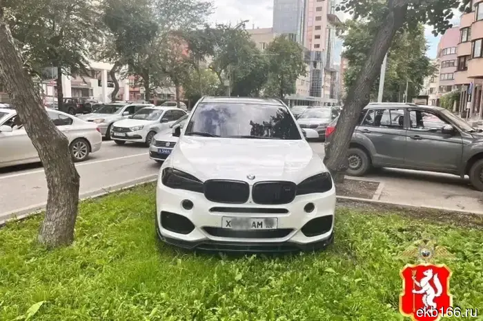 In Yekaterinburg, a driver has been arrested for 10 days for refusing to "de-tint" his windows.