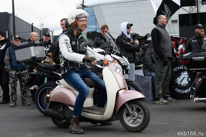 В Екатеринбурге состоялось официальное открытие мотосезона (ФОТО)