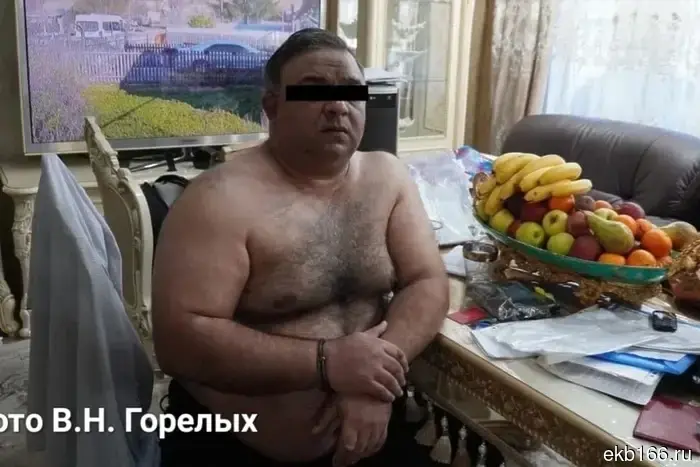 В Свердловской области задержали группу людей, занимавшуюся кражей выплат от участников СВО.
