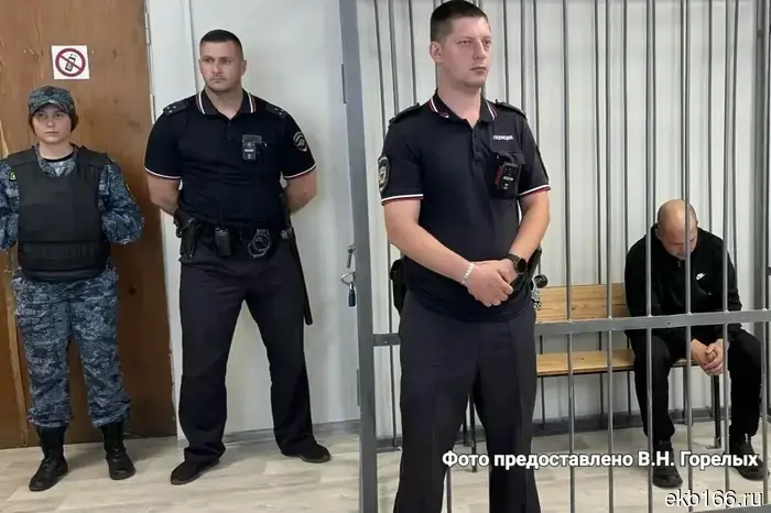 В главном управлении полиции Свердловской области сообщили о водителе Infiniti, который в результате дорожно-транспортного происшествия унес жизни четырех людей.
